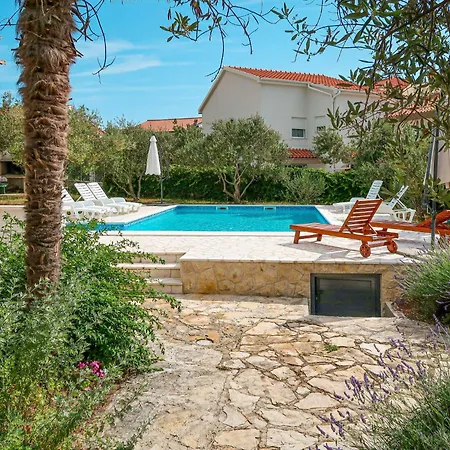 Katarina 2 By Interhome